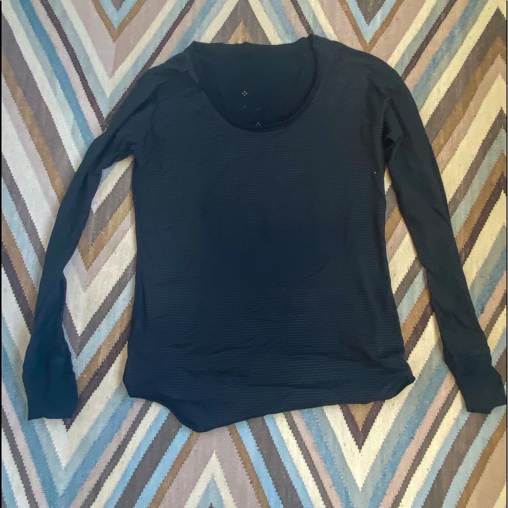 Lululemon LS athletic shirt size 4
